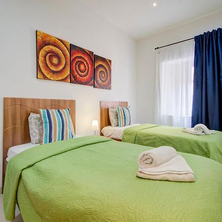 St Julians 2 Bedroom Apartment With Commanding Seaviews By Shortletsmalta Saint Julian's Екстер'єр фото